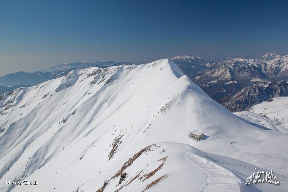 31_Rifugio MAGA  e Chignolo d'Arale.JPG